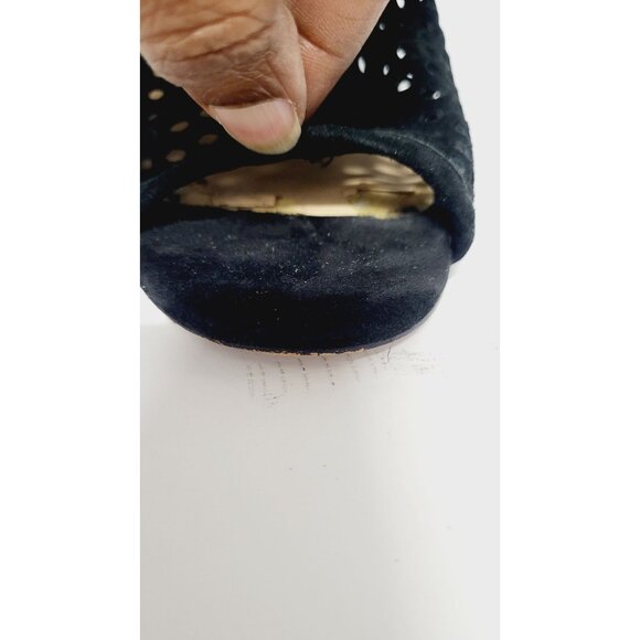 Gianni Bini Peep Toe Perforated Block Heels - Size 8 - Picture 2 of 10